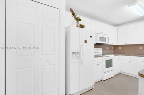 22911 SW 88th Pl 9-21, Cutler Bay FL - photo 9 of 34
