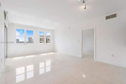 20000 E Country Club Dr 1109, Aventura FL - photo 12 of 46