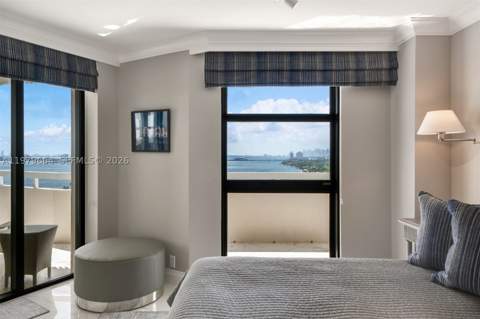 2000 Towerside Ter Ph2, Miami FL - photo 13 of 37