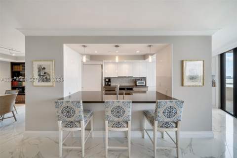 2000 Towerside Ter Ph2, Miami FL - photo 9 of 37