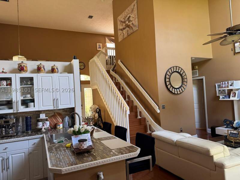 4 bedroom SingleFamilyResidence at 1661 SE 17th St, Keys Landing, Homestead — photo 4