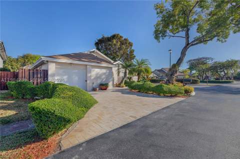 5321 SW 153rd Pl S, Miami FL - photo 8 of 80