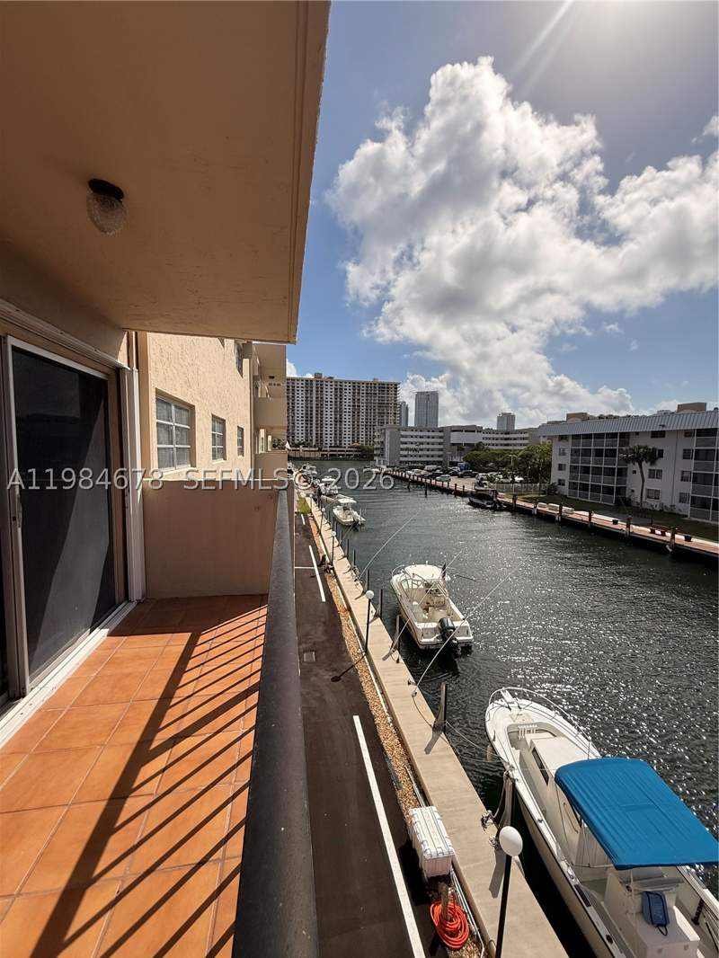 2 bedroom Condominium at 3860 NE 170th St 304, Waterway Isles Condo, North Miami Beach — photo 2