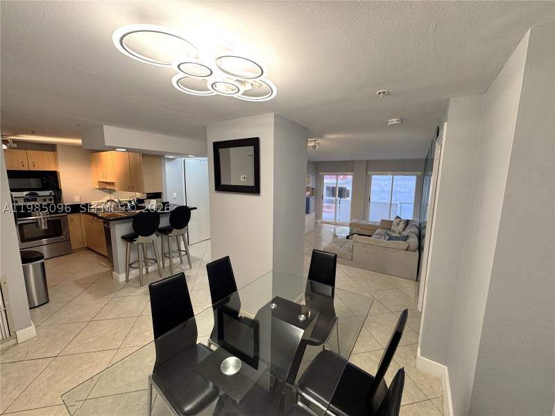 2 bedroom Condominium at 9195 Collins Ave Ph4, Carlisle On The Ocean, Surfside — photo 3