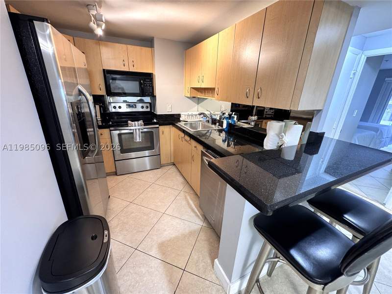2 bedroom Condominium at 9195 Collins Ave Ph4, Carlisle On The Ocean, Surfside — photo 4
