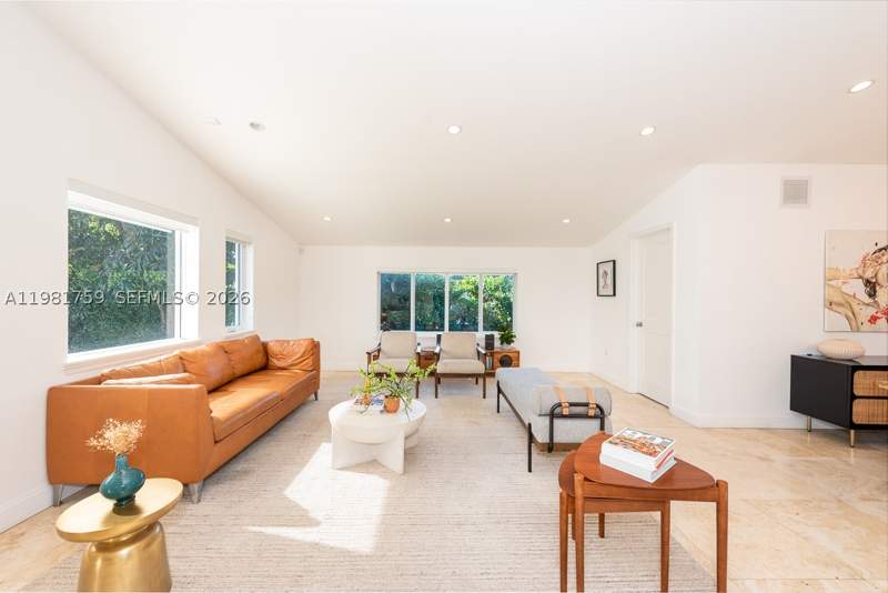 3 bedroom SingleFamilyResidence at 717 Benevento Ave, Cg Riviera Sec 3 Rev, Coral Gables — photo 4