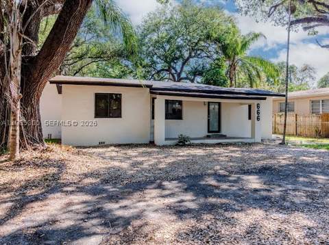 666 NE 164th Ter, Miami FL - photo 11 of 24