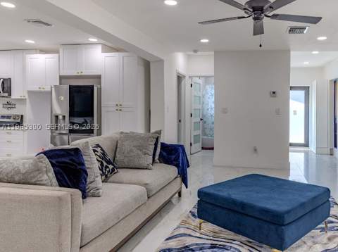 666 NE 164th Ter, Miami FL - photo 14 of 24
