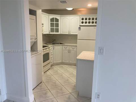 8321 NW 7th St 1-307, Miami FL - photo 7 of 12