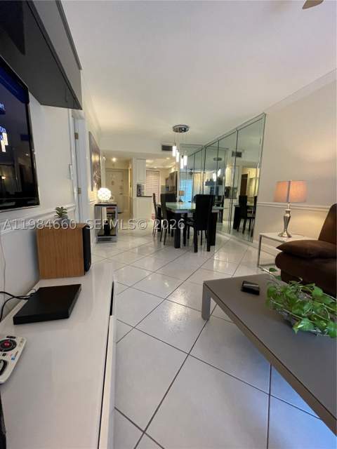 201 178th Dr 313, Sunny Isles Beach FL - photo 18 of 19