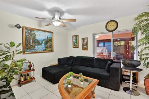 15672 SW 91st Ln, Miami FL - photo 15 of 47