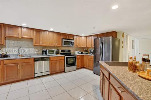 15672 SW 91st Ln, Miami FL - photo 18 of 47