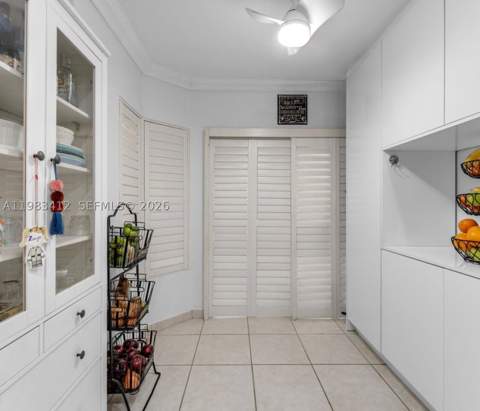 5208 NW 103rd Ave, Doral FL - photo 11 of 43