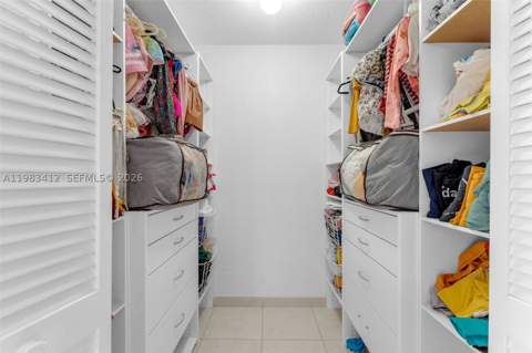 5208 NW 103rd Ave, Doral FL - photo 17 of 43