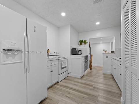 9365 Jamaica Dr, Cutler Bay FL - photo 11 of 32