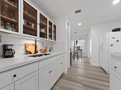9365 Jamaica Dr, Cutler Bay FL - photo 13 of 32