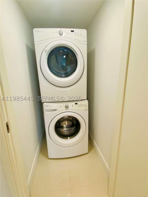 1300 Brickell Bay Dr 1903, Miami FL - photo 11 of 33