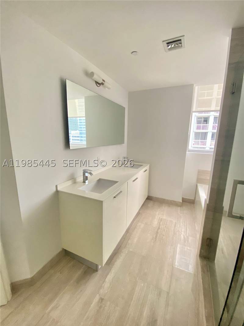 2 bedroom Condominium at 1300 Brickell Bay Dr 1903, BRICKELLHOUSE CONDO, Miami — photo 5