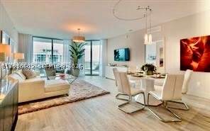 17111 Biscayne Blvd 2305, North Miami Beach FL - photo 15 of 82