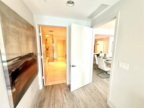 17111 Biscayne Blvd 2305, North Miami Beach FL - photo 17 of 82