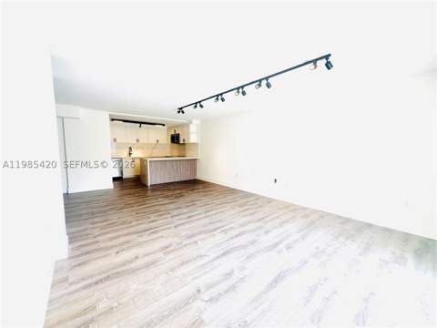201 Jefferson Ave 4C, Miami Beach FL - photo 21 of 35