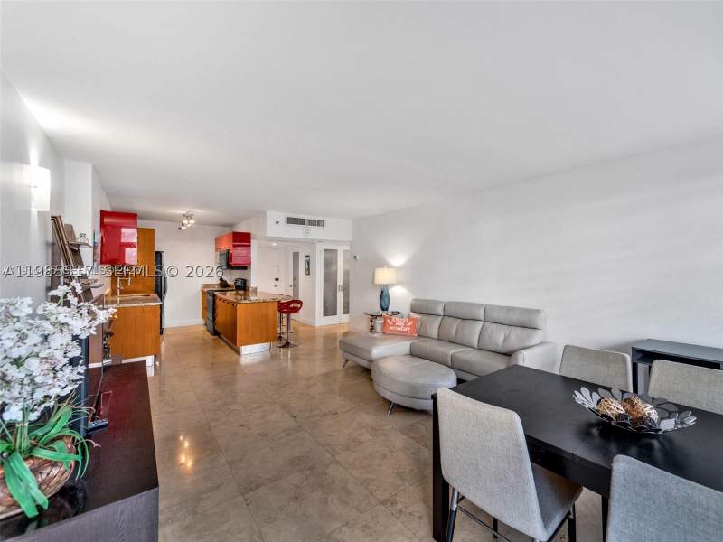 1 bedroom Condominium at 100 Lincoln Rd 308, The Decoplage Condo, Miami Beach — photo 4