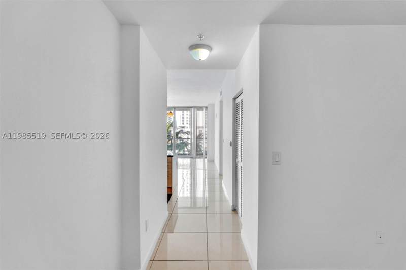 2 bedroom Condominium at 79 SW 12th St 1210, The Axis On Brickell Cond, Miami — photo 2