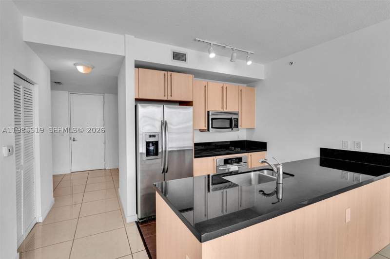 2 bedroom Condominium at 79 SW 12th St 1210, The Axis On Brickell Cond, Miami — photo 4