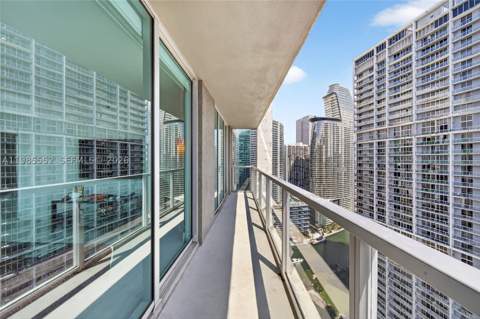 500 Brickell Ave 3901, Miami FL - photo 10 of 34