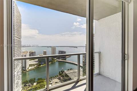 500 Brickell Ave 3901, Miami FL - photo 21 of 34