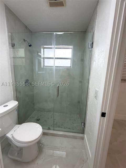 2251 NW 180th Ter, Miami Gardens FL - photo 7 of 16