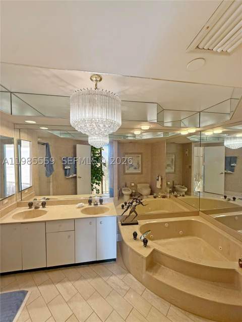20281 E Country Club Dr 2409, Aventura FL - photo 11 of 22