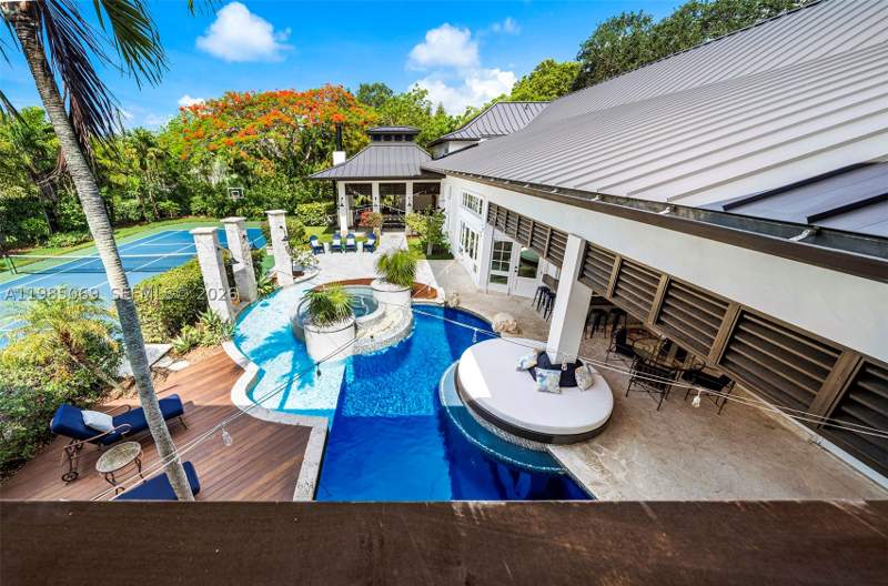 6 bedroom SingleFamilyResidence at 6700 SW 132nd St, Martin Bros Ludlam Acres, Pinecrest — photo 4