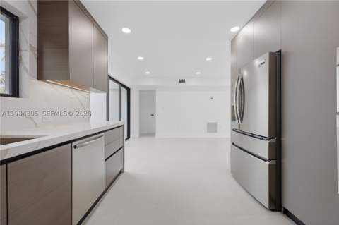10910 NE 9th Ct, Biscayne Park FL - photo 11 of 37
