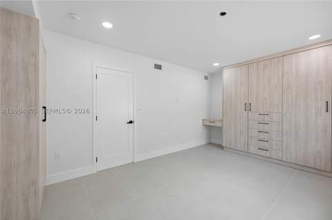 10910 NE 9th Ct, Biscayne Park FL - photo 14 of 37