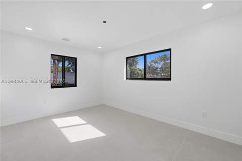 10910 NE 9th Ct, Biscayne Park FL - photo 19 of 37