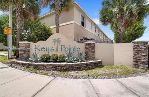 495 NE 5th Ln, Florida City FL - photo 12 of 29