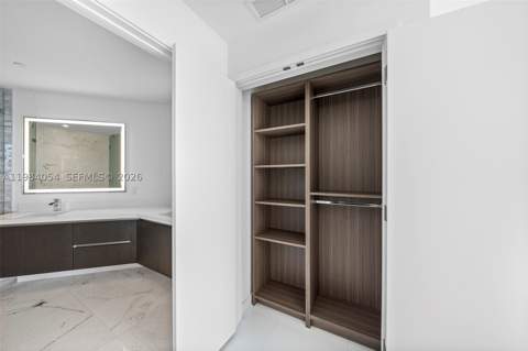 851 NE 1st Ave 4010, Miami FL - photo 11 of 33
