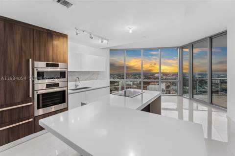 851 NE 1st Ave 4010, Miami FL - photo 7 of 33