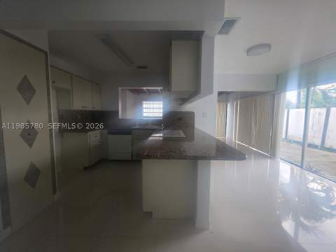 710 SW 99th Ct Cir, Miami FL - photo 10 of 68