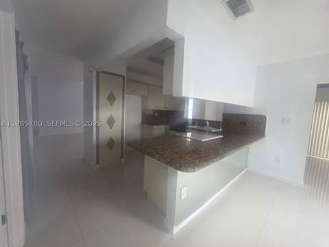 710 SW 99th Ct Cir, Miami FL - photo 11 of 68