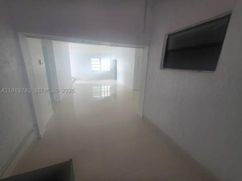 710 SW 99th Ct Cir, Miami FL - photo 19 of 68