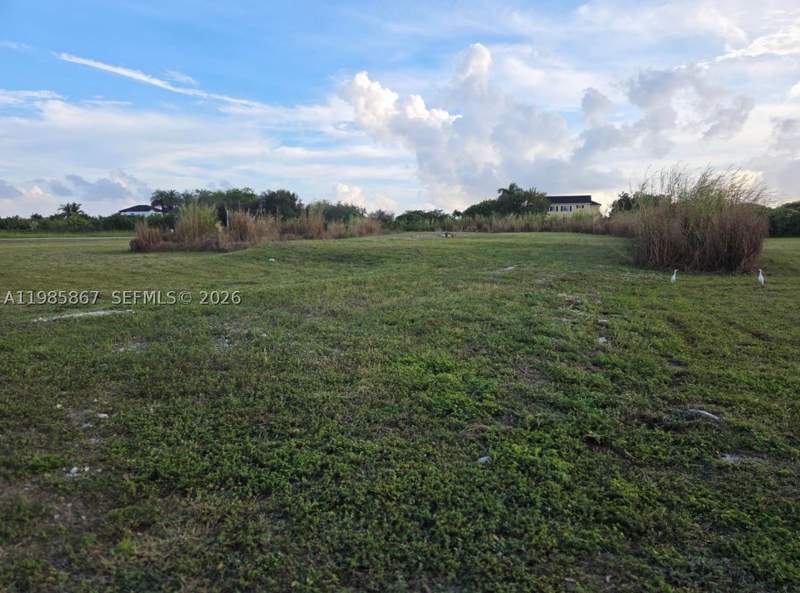 4 bedroom SingleFamilyResidence at 35250 SW 218th Ave, Ranchos Del Sol, Homestead — photo 4