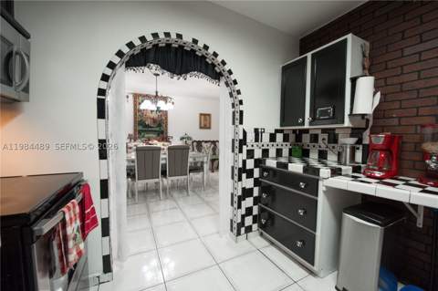 19251 SW 319th St, Homestead FL - photo 10 of 35