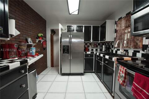 19251 SW 319th St, Homestead FL - photo 9 of 35