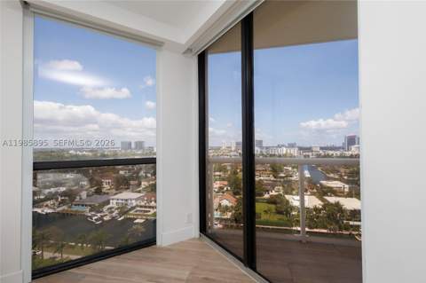 3640 Yacht Club Dr 1701, Aventura FL - photo 22 of 30