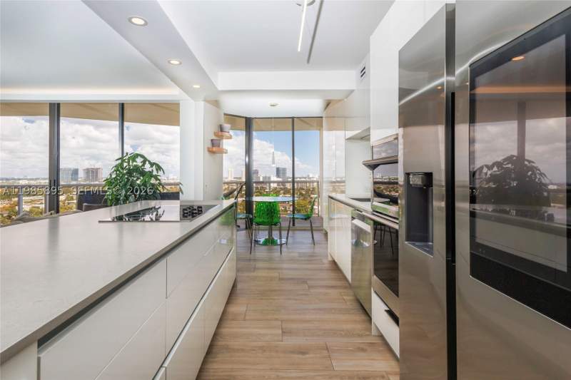 3 bedroom Condominium at 3640 Yacht Club Dr 1701, Harborside At The Waterwa, Aventura — photo 5