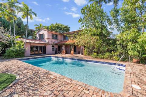 3310 Garden Ave, Miami Beach FL - photo 11 of 37