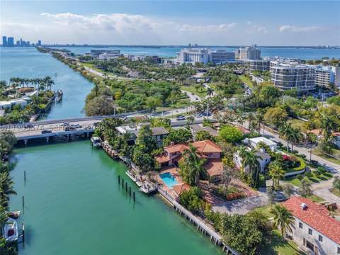3310 Garden Ave, Miami Beach FL - photo 7 of 37