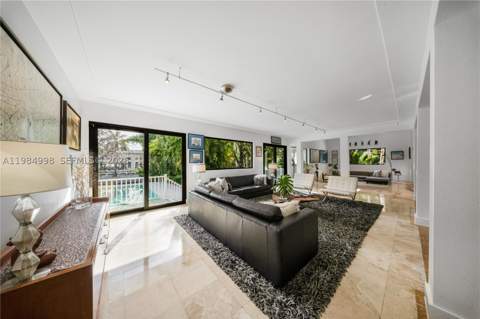 5981 SW 136th St, Pinecrest FL - photo 7 of 54